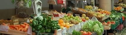 BIO FRUIT AND VEGETABLES IN THE INSIDE MARKET